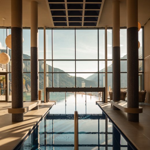 Pools_Hallenbad_Fassade_Aussicht_QF.jpeg